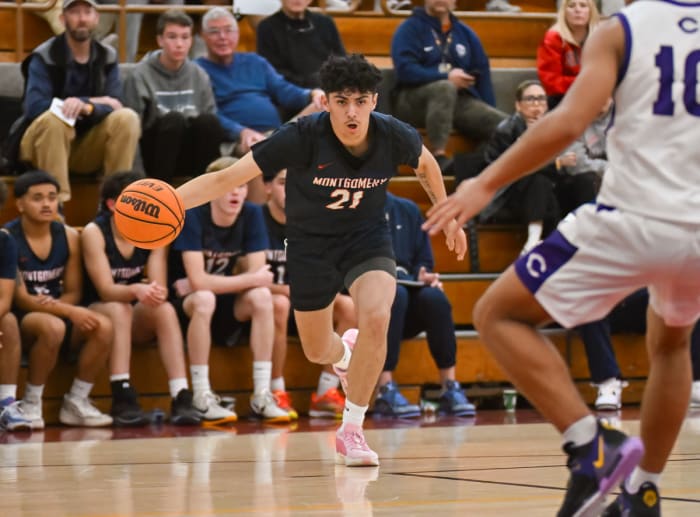 27 Montgomery vs. Carlsbad 12-23-23 Justin Fine